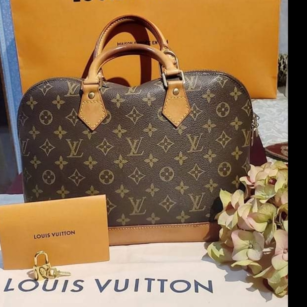 💥 Reduced Price 💥Authentic LV Alma PM